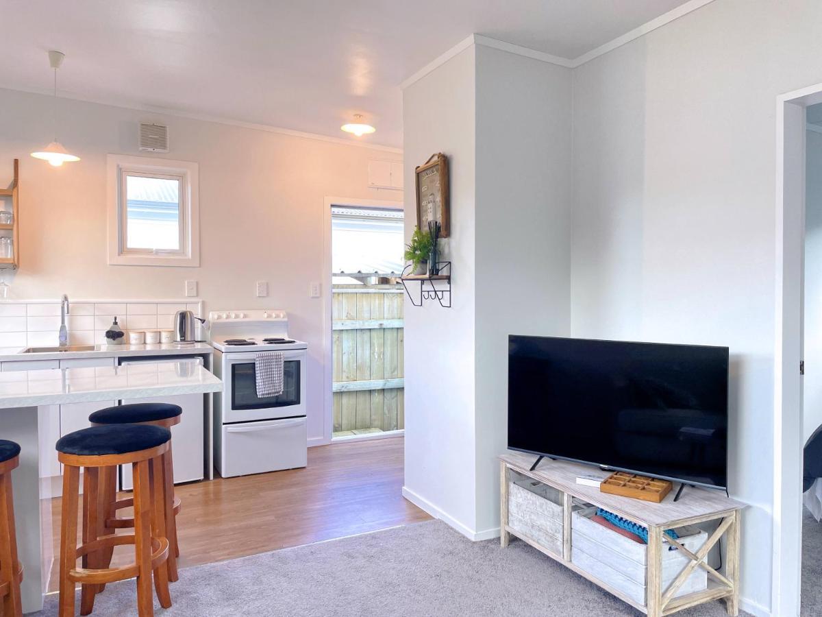 Villa Cozy N Comfortable,5 Mins To Airport Wellington Exterior foto