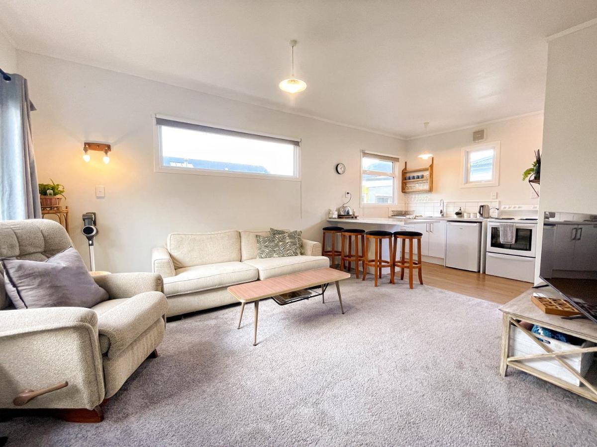 Villa Cozy N Comfortable,5 Mins To Airport Wellington Exterior foto