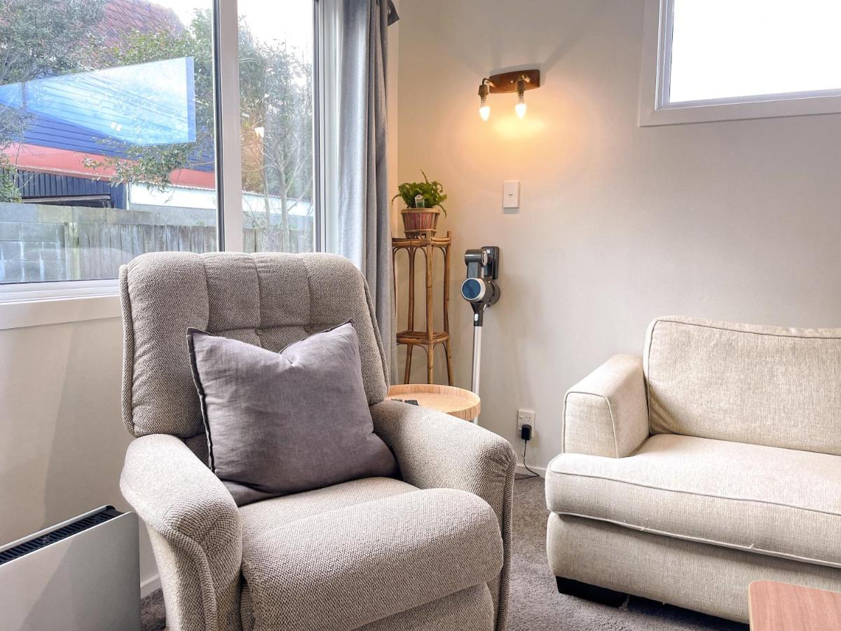 Villa Cozy N Comfortable,5 Mins To Airport Wellington Exterior foto